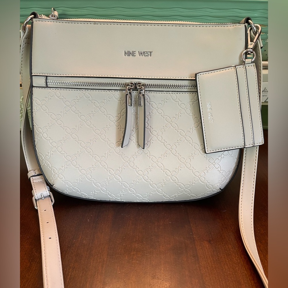 NWOT Nine West Crossbody Bag - Picture 4 of 9